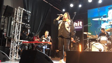 Hoshi au Hit West Live, à l’Etage