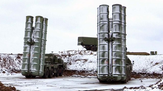 러, 크림반도에 첨단방공미사일 배치...트럼프, 푸틴과 정상회담 전격 취소 / YTN