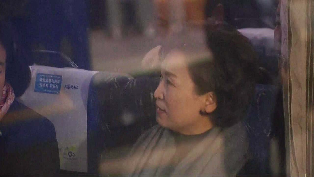 [현장영상] 남북철도 공동조사 열차 서울역 출발 / YTN