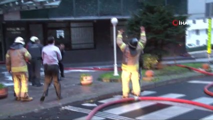 Mecidiyeköy'de bir iş merkezinde çıkan yangın paniğe neden oldu