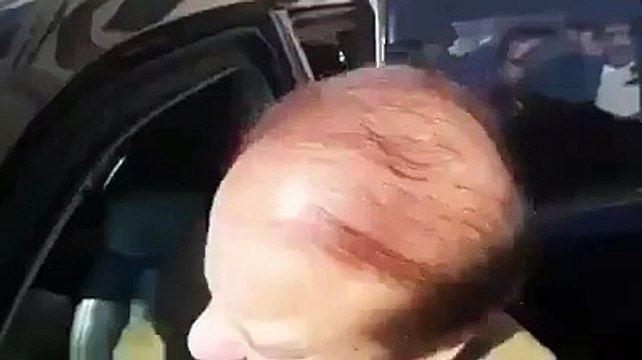 Nawaz sharif sitting in car and reporter asking a question tha khan said desi murghian lain gy