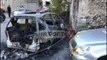 Report TV - Shkrumbohet nga zjarri gjatë natës një makinë në Shkodër, dëmtohen edhe dy të tjera