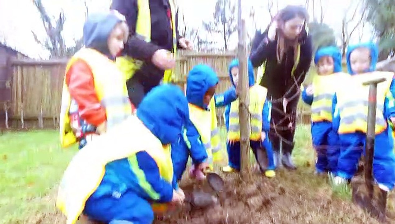 Abbeywood Tots Tree Planting At The Wild Place Project!
