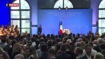 En Argentine, Macron répond aux Gilets jaunes et tacle François Hollande