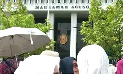 Korban First Travel Gelar Aksi di MA