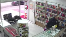 Karaman'da Cep Telefonu Hırsızlığı Güvenlik Kamerasında