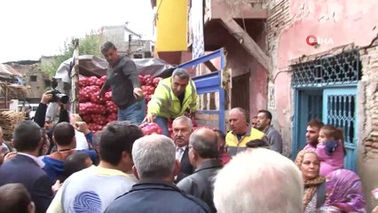 Dar gelirli ailelere 10 ton soğan dağıtıldı