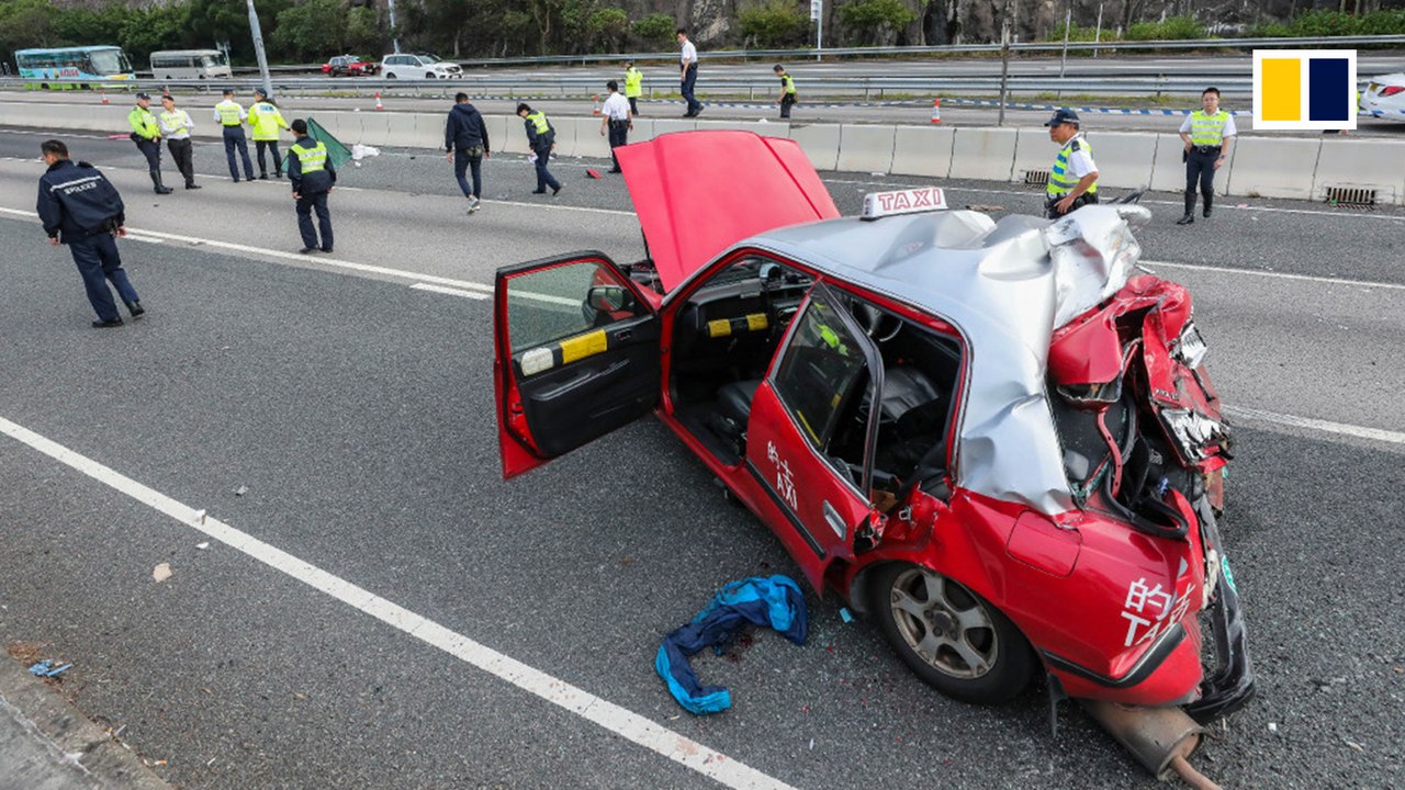 Hong Kong coach crash kills five