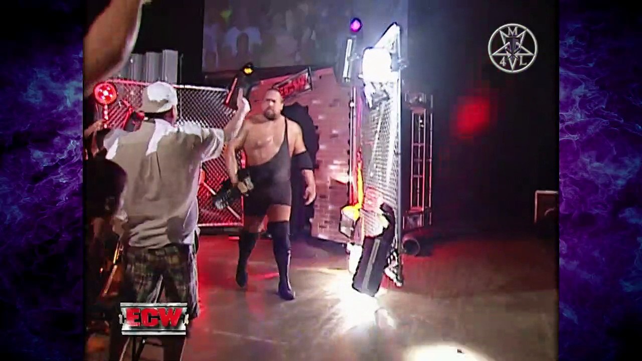 The Undertaker vs The Big Show ECW Championship Match 7/18/06 (1/2)