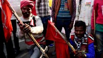 Kisan Mukti March: आंदोलन में तीर-धनुष लेकर क्यों पहुंचे ये किसान, जाने पूरा मामला । वनइंडिया हिंदी