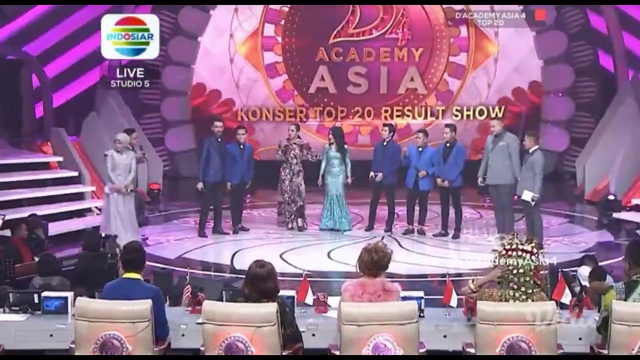 Soimah tidak mau duet dengan ical