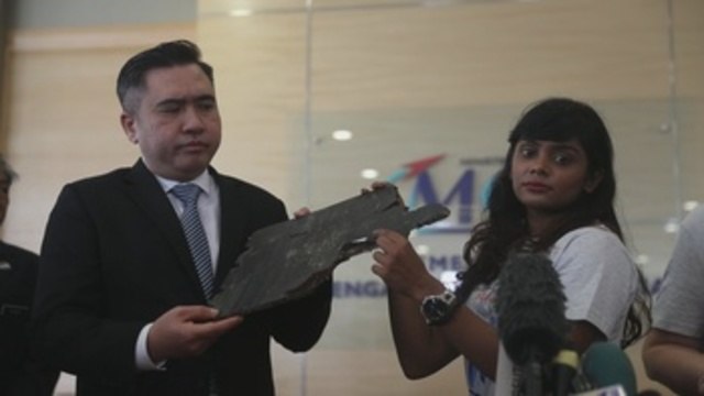 Familiares de desaparecidos en el MH370 piden a Malasia relanzar la búsqueda