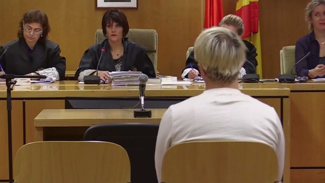 Dalas Review en el banquillo de los acusados.