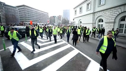 Sarı Yelekliler"İn Protestosu Belçika'ya Sıçradı