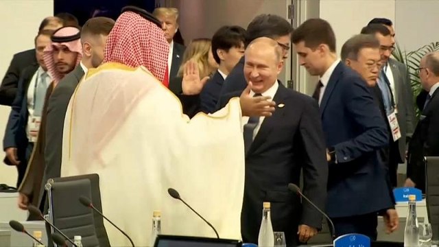 Watch: Putin and Saudi crown prince laugh and clap hands at G20 summit