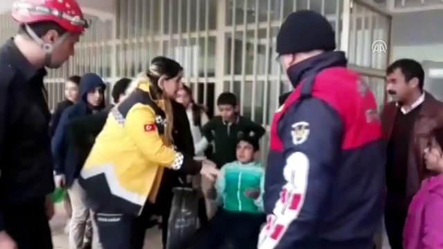 Ayağına korkuluk demiri saplanan öğrenci kurtarıldı - ŞANLIURFA