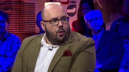 Extrait n°2 de Bistro Libertés avec Philippe Vardon qui bastonne dur sur Macron