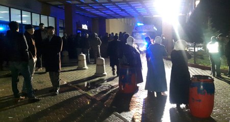 Ağrı'da Yolcu Otobüsü Şarampole Devrildi: 19 Yaralı