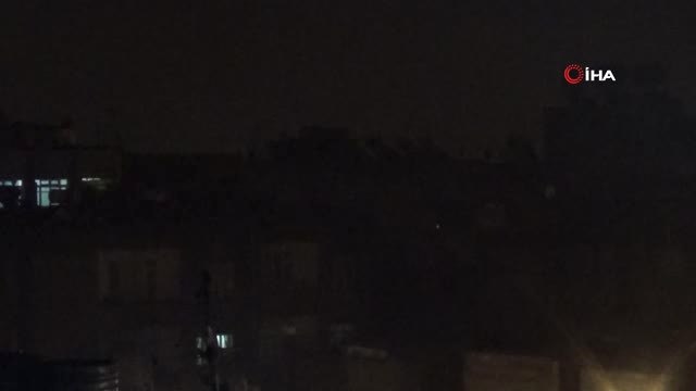 Şimşekler Geceyi Gündüze Çevirdi