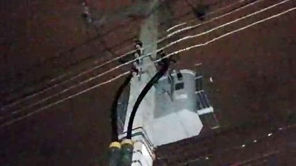 Transformador de energia explode na Rua Paraná