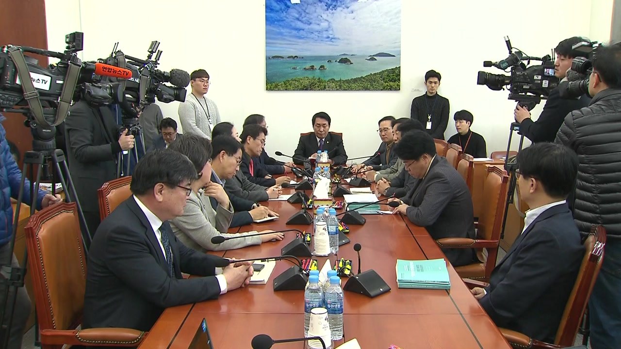 예산 심사 기한 넘겨...여야, '소소위'서 심사 계속키로 / YTN