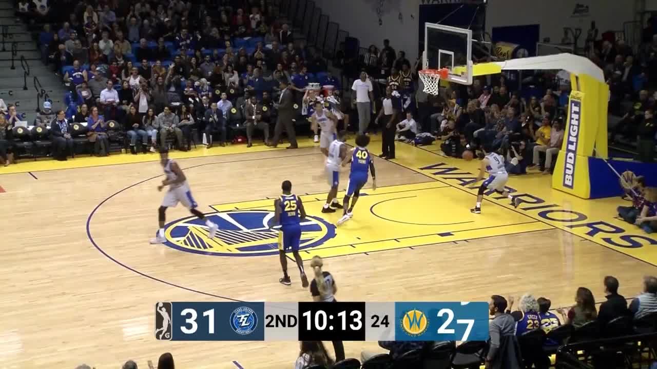 A bigtime dunk by Kevin Young!