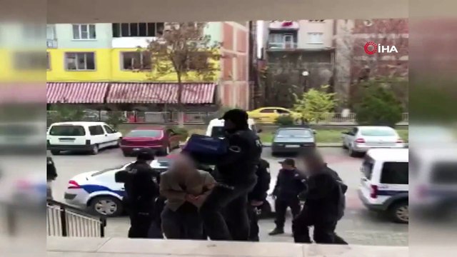 Dedelere düzenlenen fuhuş operasyonuna 5 tutuklama