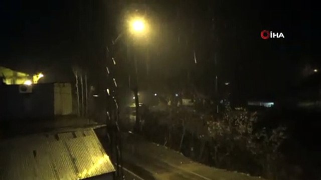 Şiddetli yağış sele neden oldu