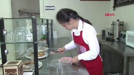 Down Sendromlu Özge Öğrencilerin Burs Umudu Oldu