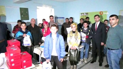 Avcılar Midyat’ta okul onardı, öğrencilere yardım elini uzattı