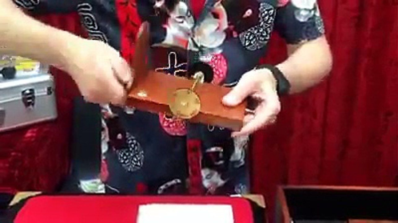 Magical printing machine神奇的印钞机