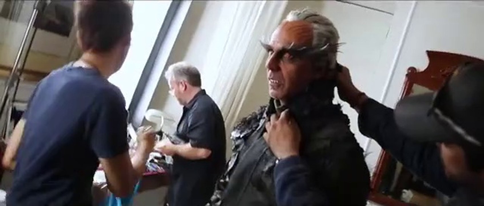 Robot 2.0 Akshay Kumar Make Up Process