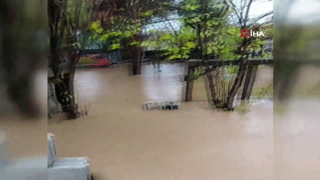 Kızıltepe’de sel...Dereler taştı, ekili araziler sular altında kaldı