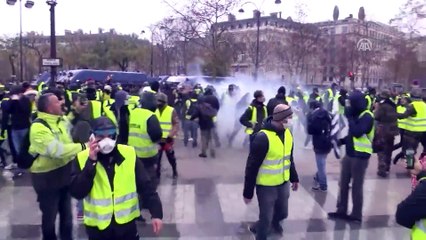 'Sarı yelekliler'in protestosu devam ediyor (2) - PARİS