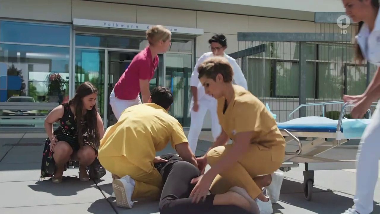 Philine Schmölzer - In aller Freundschaft-Die Krankenschwestern-Lügen und Geständnisse