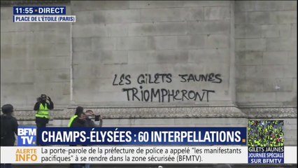 Sur l'Arc de Triomphe, des gilets jaunes taguent qu'ils "triompheront"