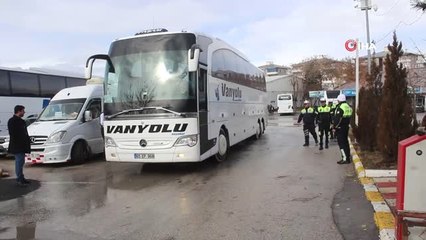 Trafik Polislerinden Kış Lastiği Denetimi