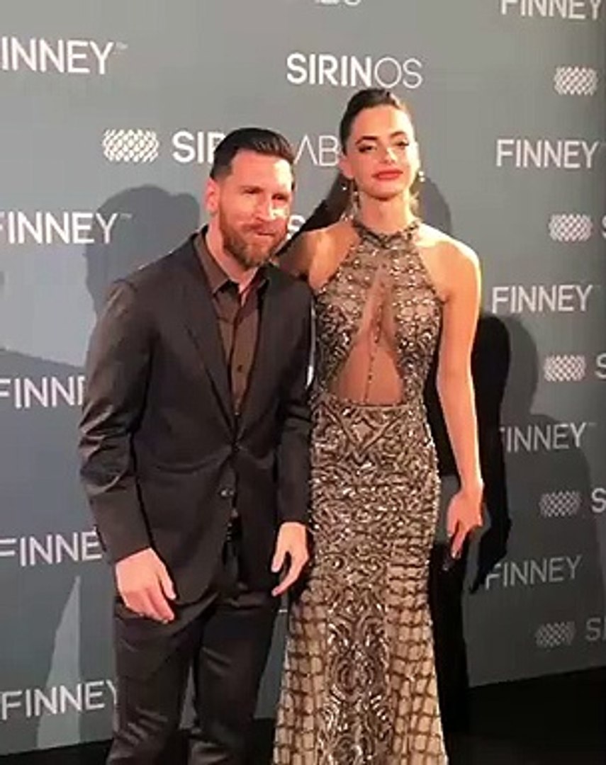 messi guzel modelin yaninda dondu kaldi dailymotion video