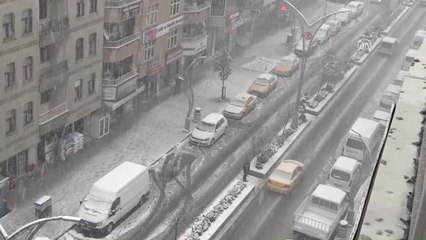 Hakkari'de Kar Yağışı