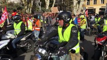 Gilets jaunes - Marseille : un millier de manifestants devant la préfecture