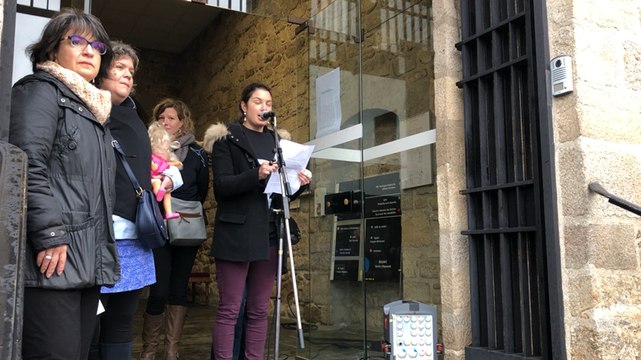 Maternité de Guingamp : prise de parole d’Adèle Morvan (sage-femme)