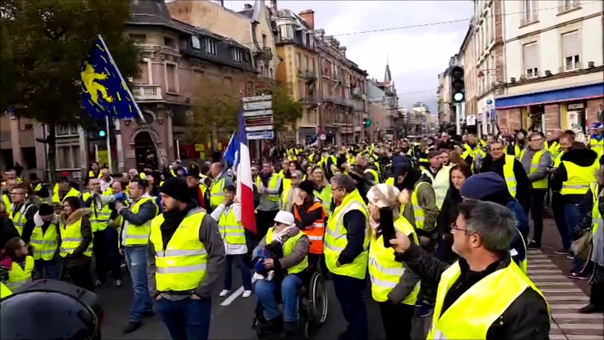 Belfort Manifestation Des Gilets Jaunes à Pied Et à Moto
