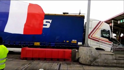 Gilets jaunes en Lorraine Péage gratuit à Gye sur l'A 31