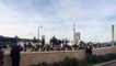 Vidéo - Gilets jaunes : à Marseille des manifestants bloquent l’accès au tunnel du Vieux-Port à la Joliette devant les Terrasses du Port