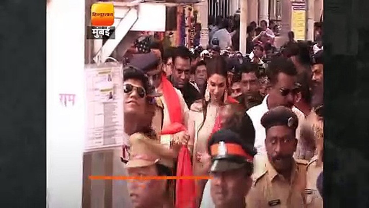 दीपिका- रणवीर पूरे परिवार के साथ मुंबई के सिद्ध...