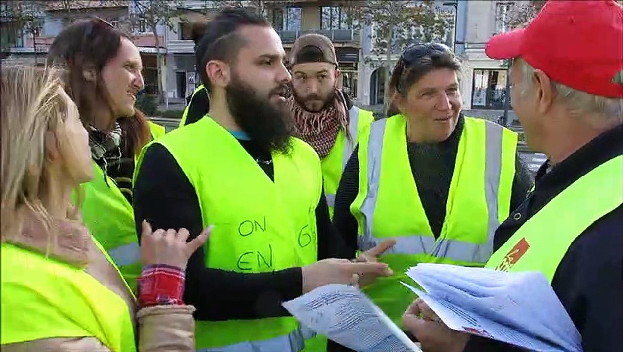Manifestation à Valence : la CGT vient dialoguer avec les gilets jaunes