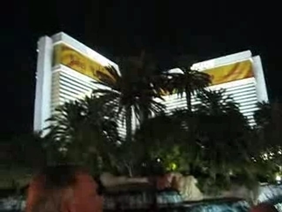 LV by night 1