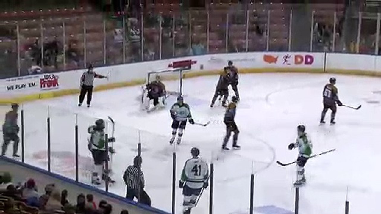 Monarchs Thrown Overboard by Mariners, 5-2