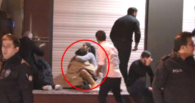 Arkadaşı Kavgada Yaralanan Genç Kız, Sinir Krizi Geçirdi