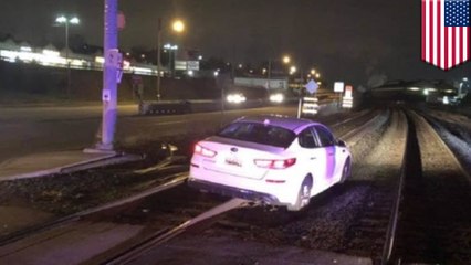 線路上を車で走行した女性→「GPSの指示通りに運転しただけ」 - トモニュース